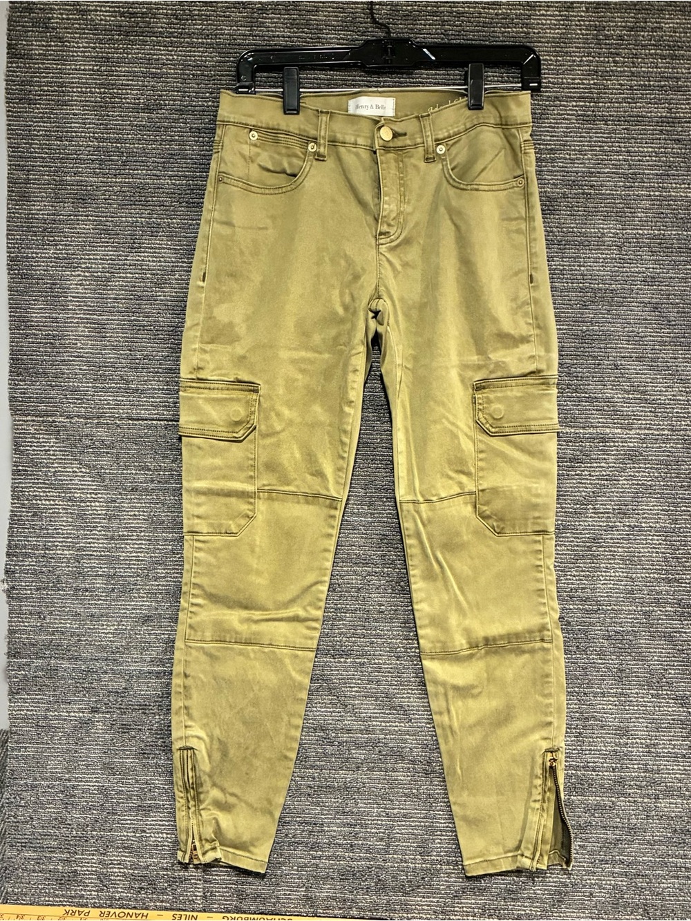 Henry & Belle Olive Green Women's Cropped Cargo Jeans
